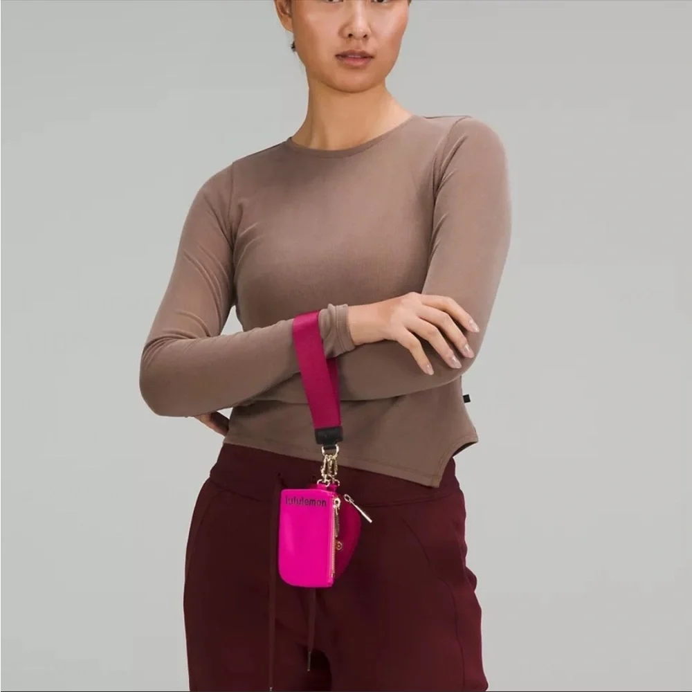 NEW LULULEMON Dual Pouch Wristlet - Picture 4 of 15